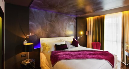 HOTEL DE L OPERA HANOI Room Type - Superior Room, 1  King Size Bed