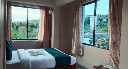 Badalin Travellers Inn Homestay Room Type - Double Sharing Room