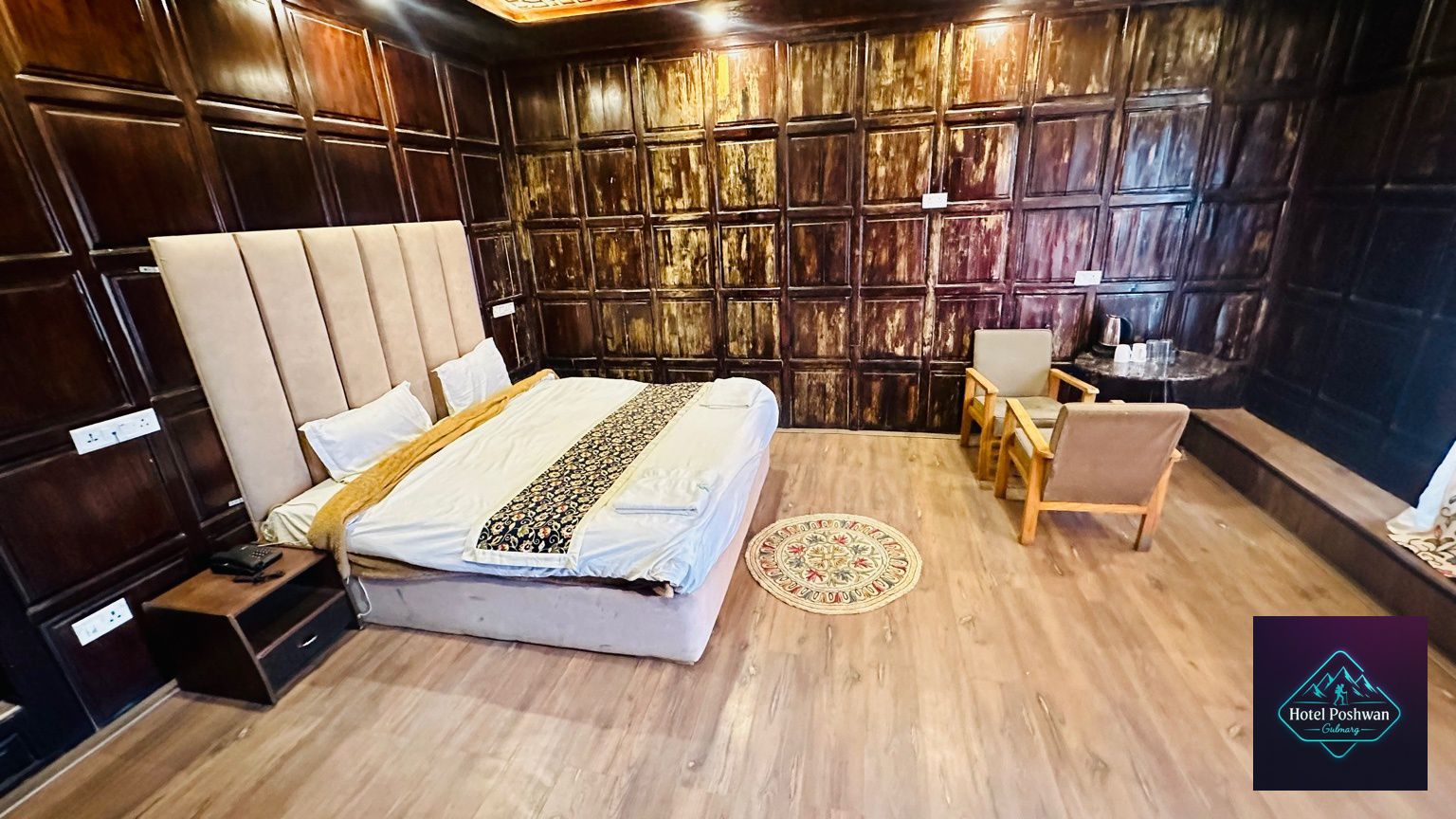 Hotel Poshwan - Tap to explore photos