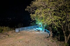 Willow Sky View point Stay with Kitchen