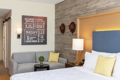 Holiday Inn and Suites Nashville Dtwn - Conv Ctr