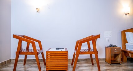 THE HOME RESIDENCY Room Type - Premium Room