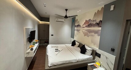 v love hotel surat Room Type - premium room