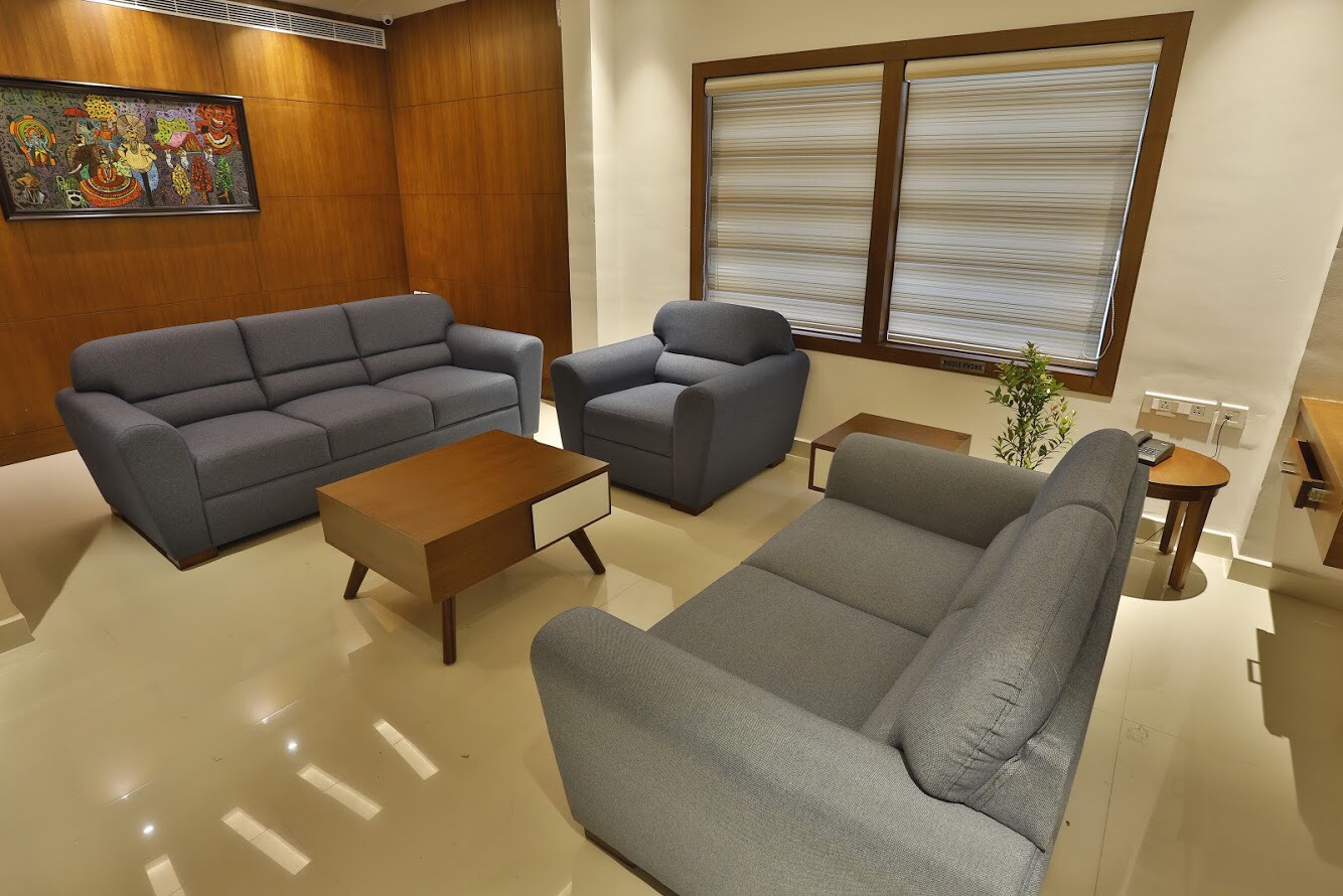 Hotel Zodiac - Tap to explore photos