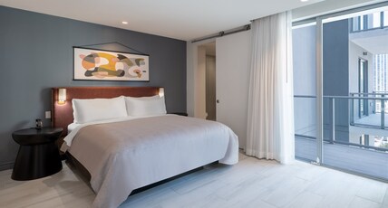 Atwell Suites MIAMI BRICKELL, an IHG hotel Room Type - 1 King 1 Bdrm Oversized Suite Balcony