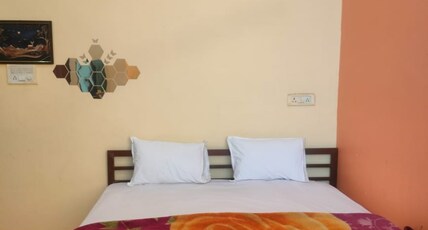 Resort Paras and marriage garden Room Type - Couple