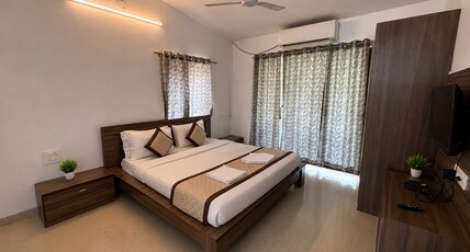HOTEL RAGAV Room Type - Deluxe Room