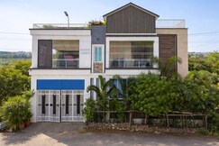 Cozy Studio with Kitchen - A Peaceful Home Stay