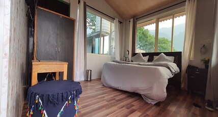 Karthik Resorts Room Type - Deluxe Queen Room