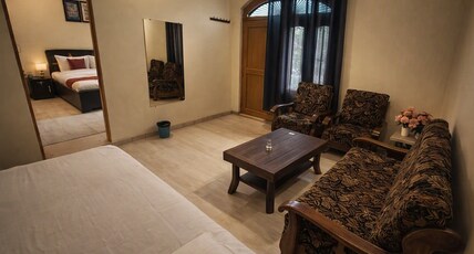 Pantnagar Guest House Room Type - Suite room