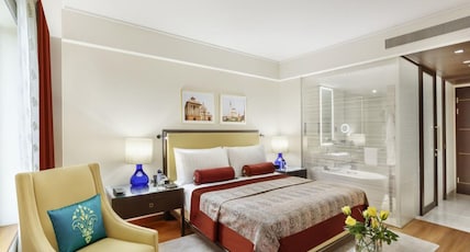 The Oberoi New Delhi Room Type - Luxury Room with Golf Course or Humayuns Tomb view The Oberoi New Delhi Room Type - Luxury Room with Golf Course or Humayuns Tomb view