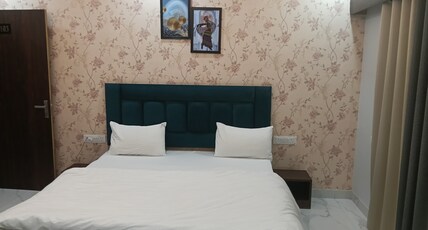 HOTEL Z PLUS Room Type - delux room