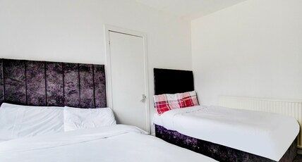The Longlands Hotel Room Type - Standard Triple Room