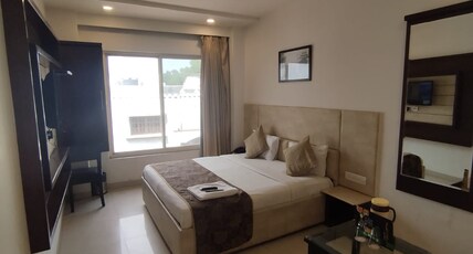 Hotel Shree Palace Room Type - Super Deluxe