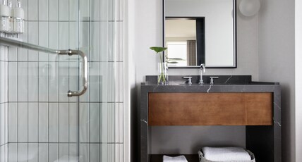 Kimpton HARPER HOTEL, an IHG hotel Room Type - 1 King Premium Corner Room City View