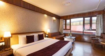 Hotel Vishnu Palace Room Type - Deluxe Property View Room with Work Desk
