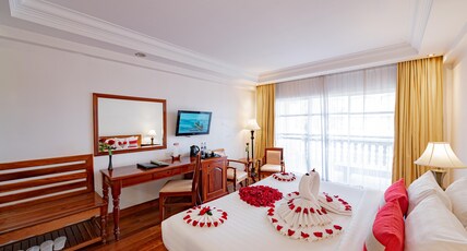 Hotel Somadevi Angkor Resort & Spa Room Type - Premium Deluxe Double Room, Pool View Hotel Somadevi Angkor Resort & Spa Room Type - Premium Deluxe Double Room, Pool View