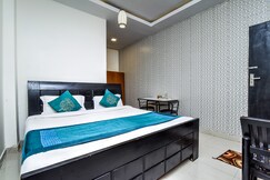 Destiny House | Rooms & Caretaker