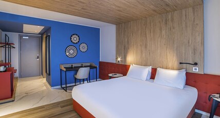 Mercure St. Julian's Malta Room Type - Standard Room with Queen size bed , no Balcony and high floor