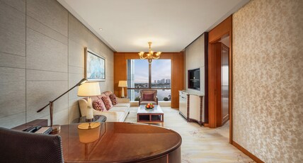 InterContinental Hotels CHANGZHOU, an IHG hotel Room Type - 1 King 1 Bdrm Suite Lake View