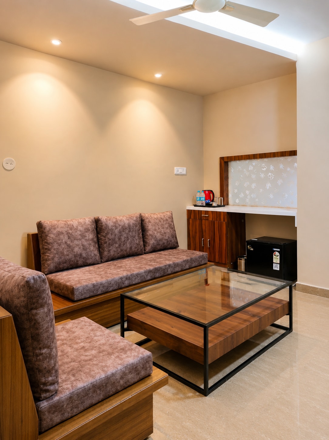 HOTEL PATANG INN - Tap to explore photos