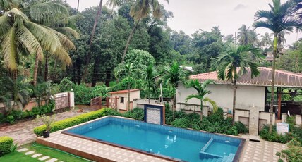 Evergreen Holiday Home Room Type - Pool View Couple Room (2 Person)