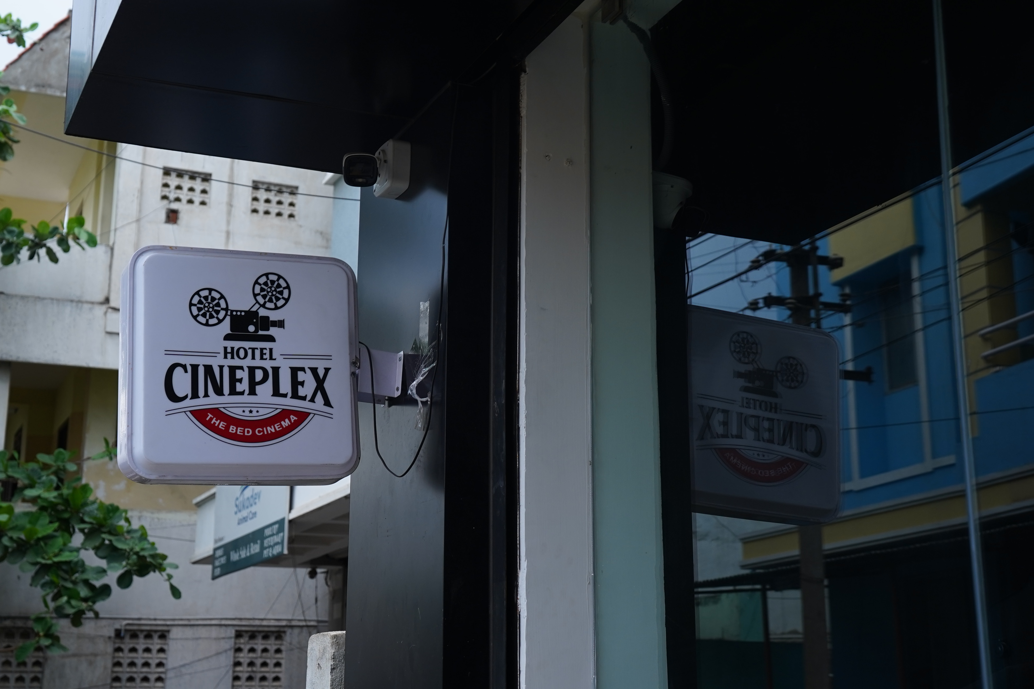 Hotel Cineplex - Tap to explore photos