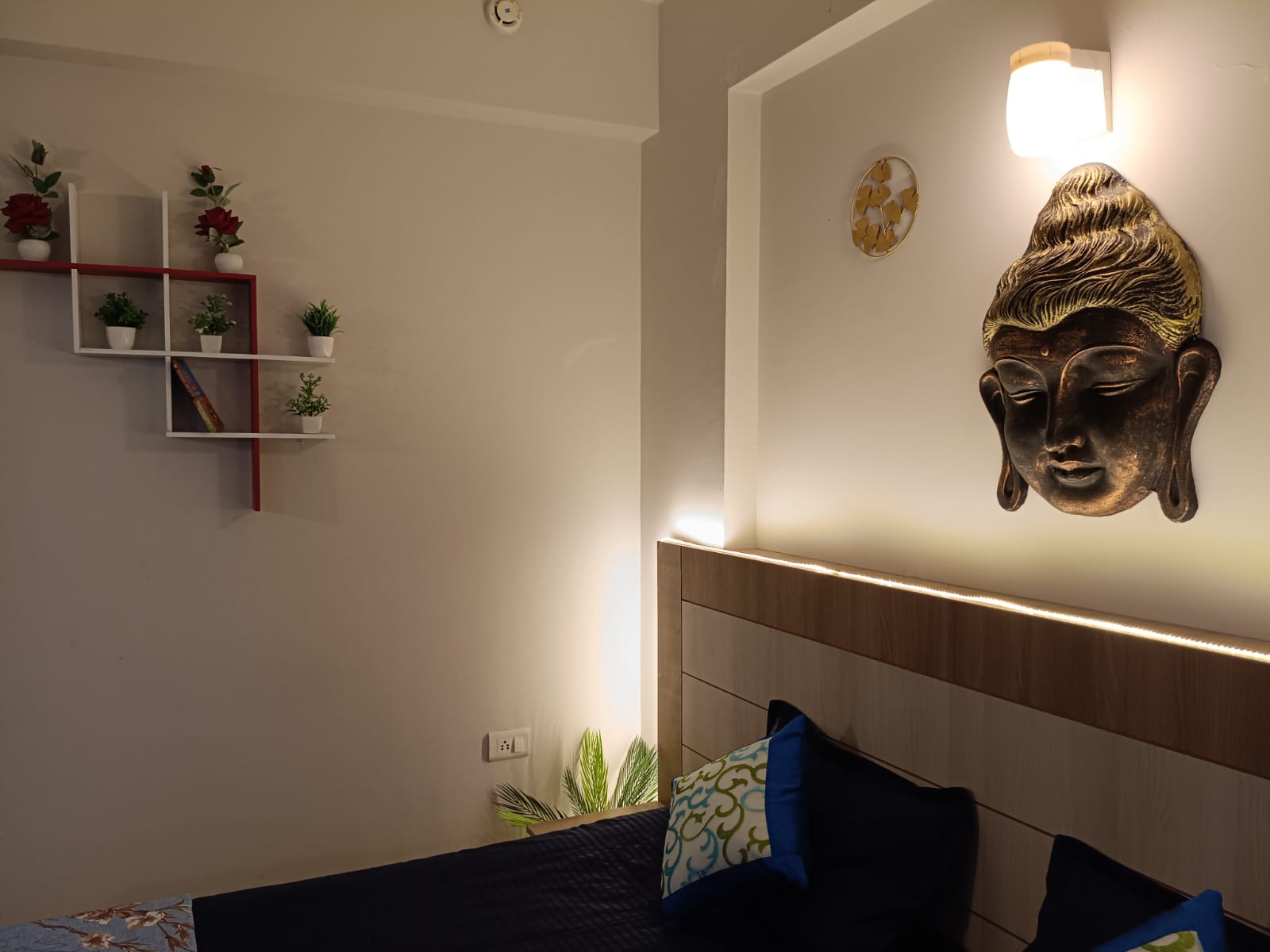 Radhika Stays - Tap to explore photos