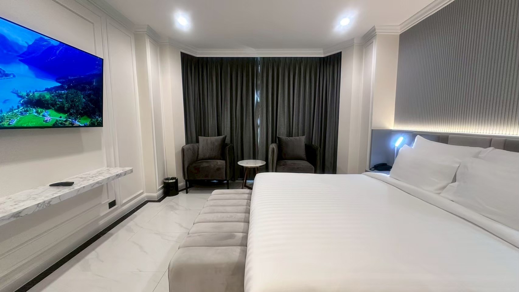 Maruay Garden Hotel - Tap to explore photos