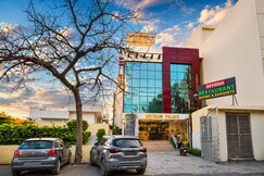 Hotel Deviram Palace