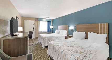 Best Western Post Oak Inn Room Type - 2 Queen Beds, Non-Smoking, Microwave And Refrigerator, Wi-Fi, Shower Only, Full Breakfast Best Western Post Oak Inn Room Type - 2 Queen Beds, Non-Smoking, Microwave And Refrigerator, Wi-Fi, Shower Only, Full Breakfast