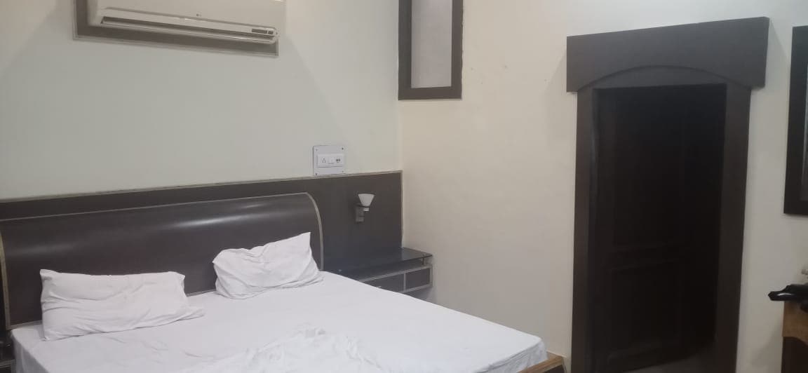 Hotel Prakash Regency - Tap to explore photos