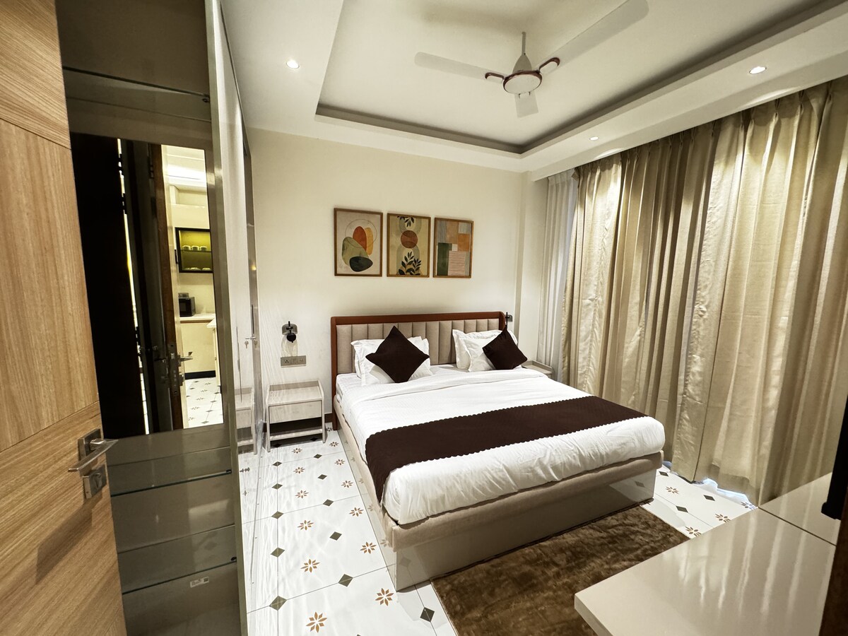 The Lodgers | Private 2 BHK Apartments Sector 45 - Tap to explore photos