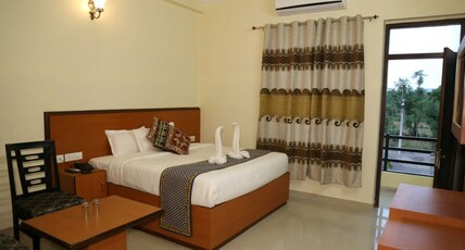 Hotel Green Valley Room Type - Deluxe
