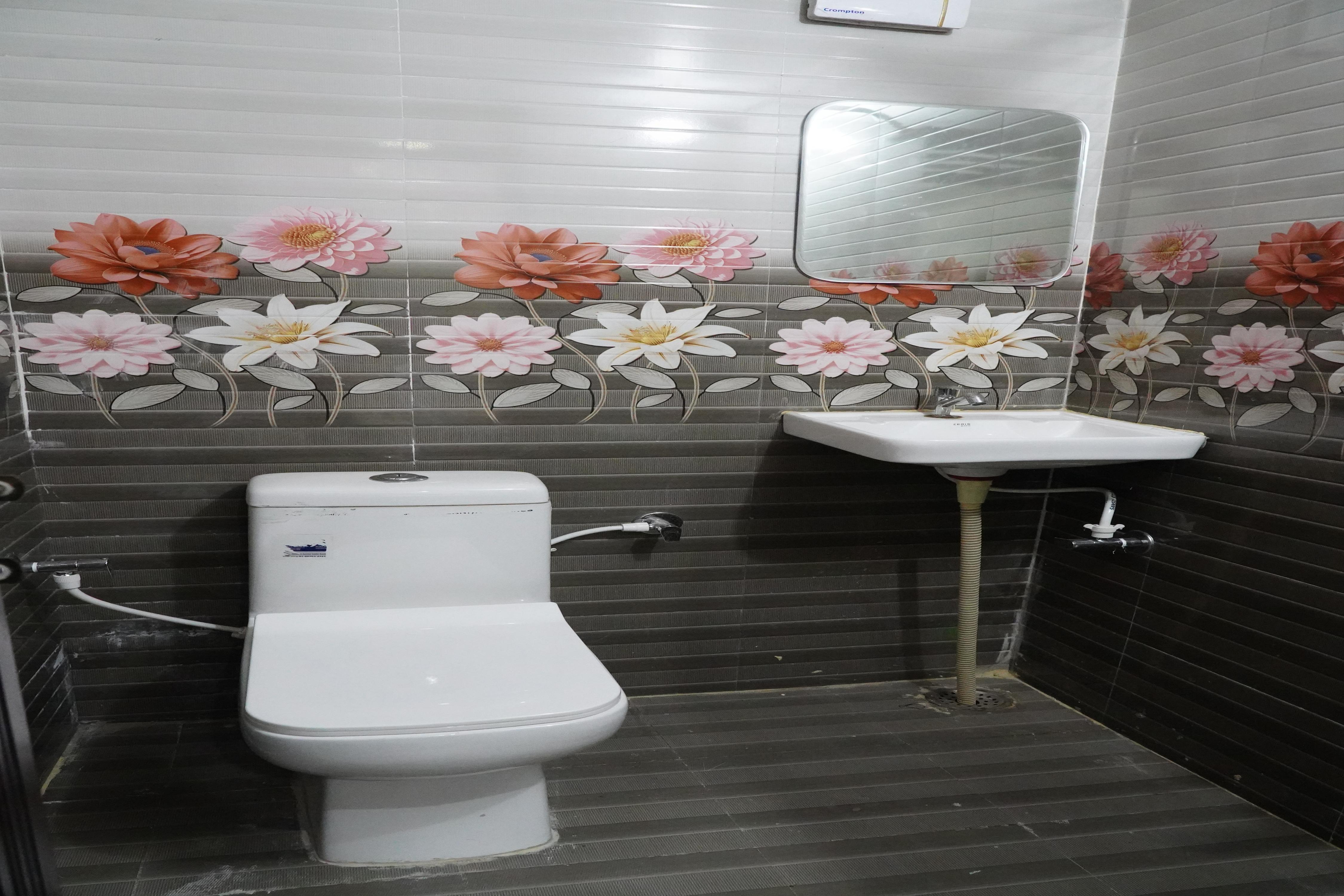 Urmila Guest House - Tap to explore photos