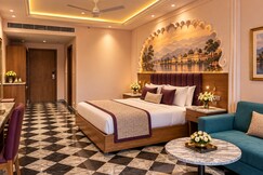juSTa Luxe Monsoon Palace