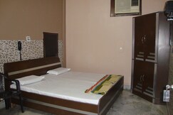 Address of Hotel Sunshine