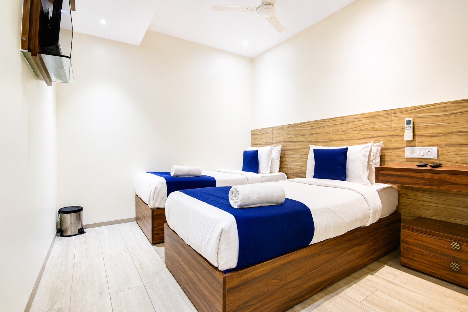 THE DREAM RESIDENCY LODGING & BOARDING - Tap to explore photos