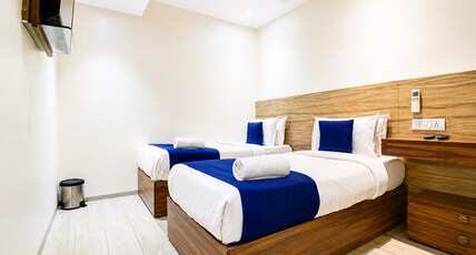 THE DREAM RESIDENCY LODGING & BOARDING Room Type - Deluxe Twin Bed Room