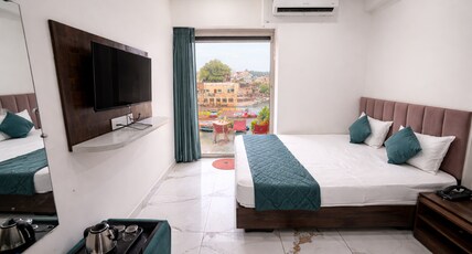 Hotel Ramghat Inn - River View Room Type - Standard AC Room (River View)