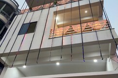 Apoorva Banquet & Hotel