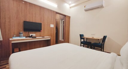 Hotel Roophighlight by Abhinandan Room Type - Deluxe Double Room