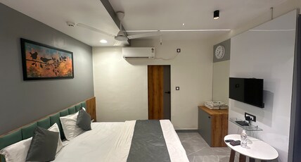 HOTEL VICTORIA INN Room Type - Deluxe Room