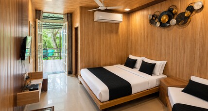 R.J. HOUSE Room Type - Superior Room with Open Balcony