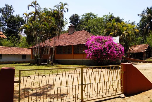 Woodside Homestay | Rooms & Kitchen