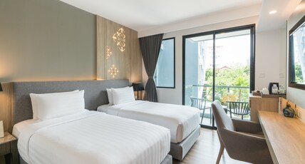 Hotel Amber Pattaya Room Type - Deluxe Poolview - Twin