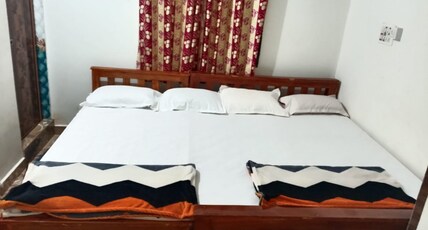 Vismay Homestay Room Type - 3 bed AC Room