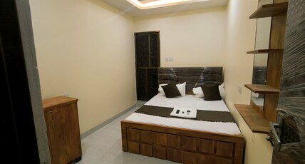 Hotel - Maa Annapurna ROOMS available Room Type - Annpurna Rooms = 104( AC+ TV ROOMS)with attached washroom