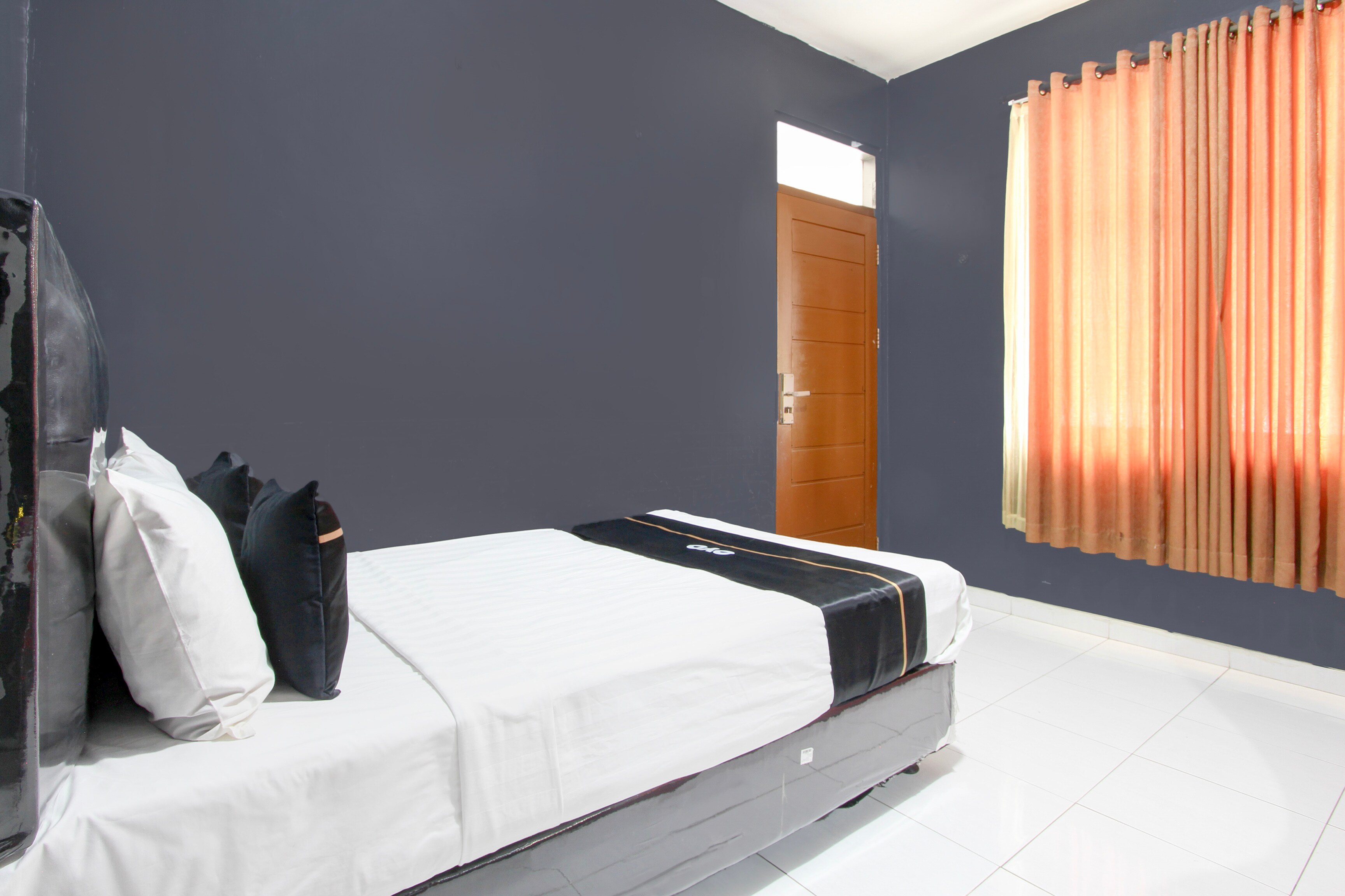 OYO 94756 23 Residence - Tap to explore photos
