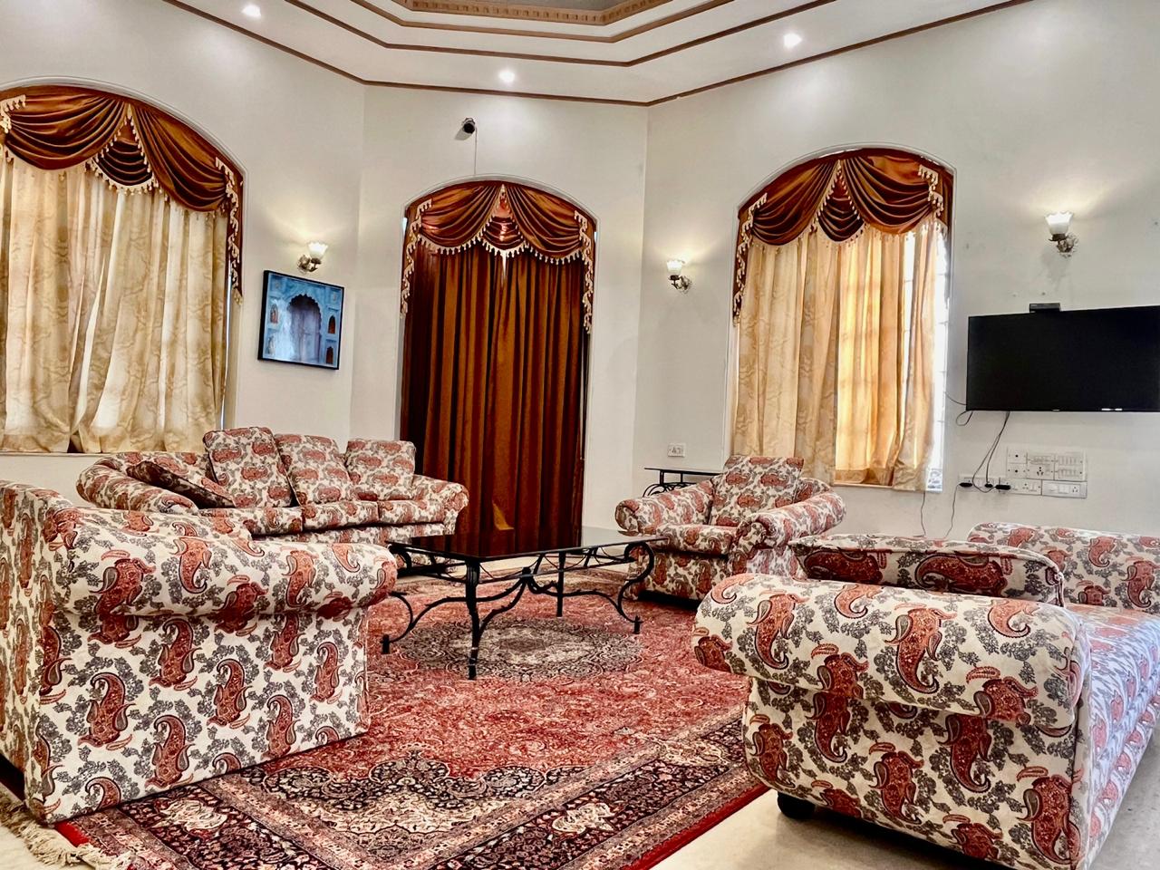 West Valley Villa  6BHK - Tap to explore photos